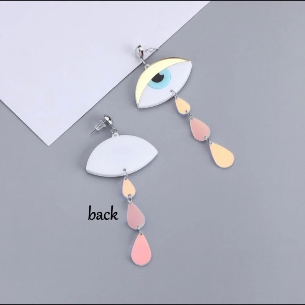 Crying Eye Earrings - Picture 2 of 2